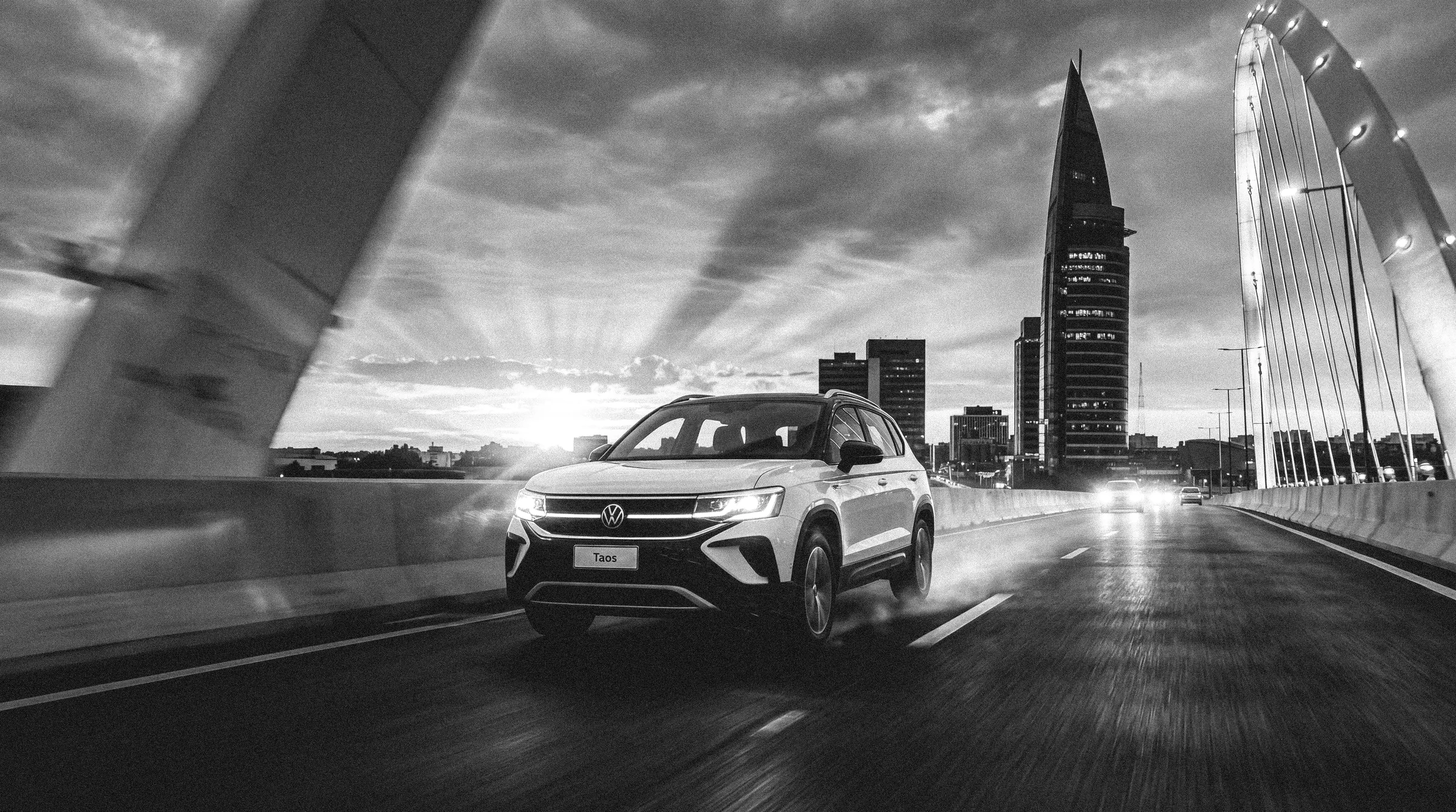 VW Taos / Bridge B&W